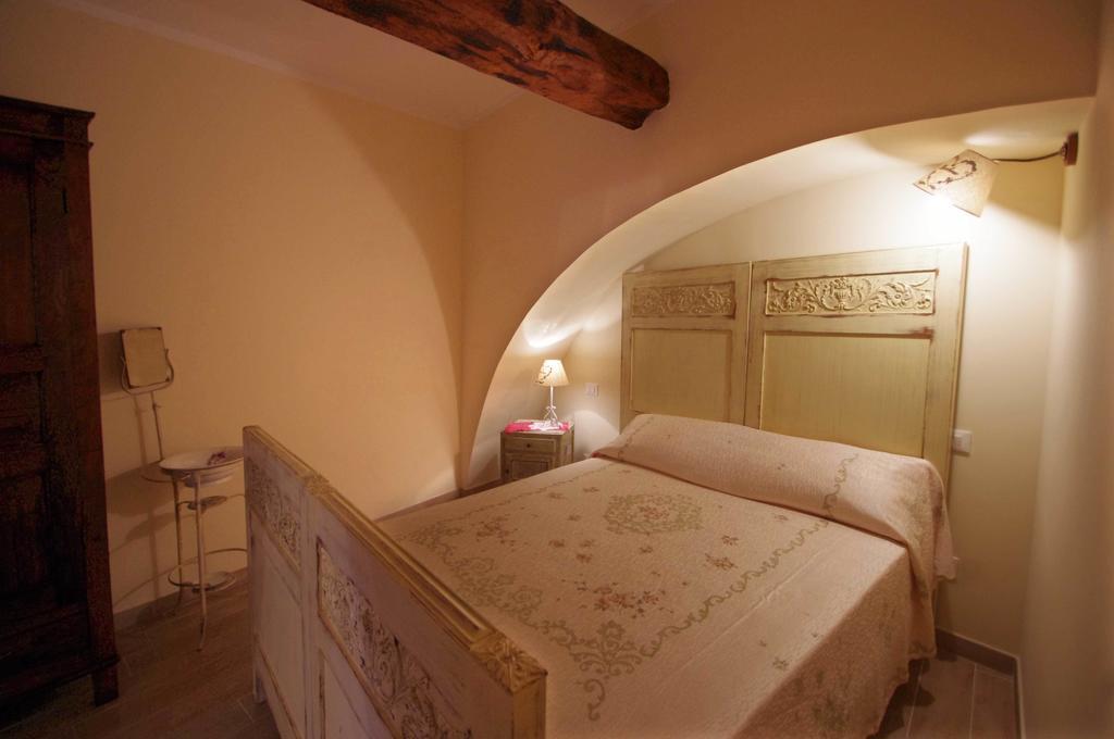 Апартаменти Il Mulino Del Castello Гарленда Номер фото
